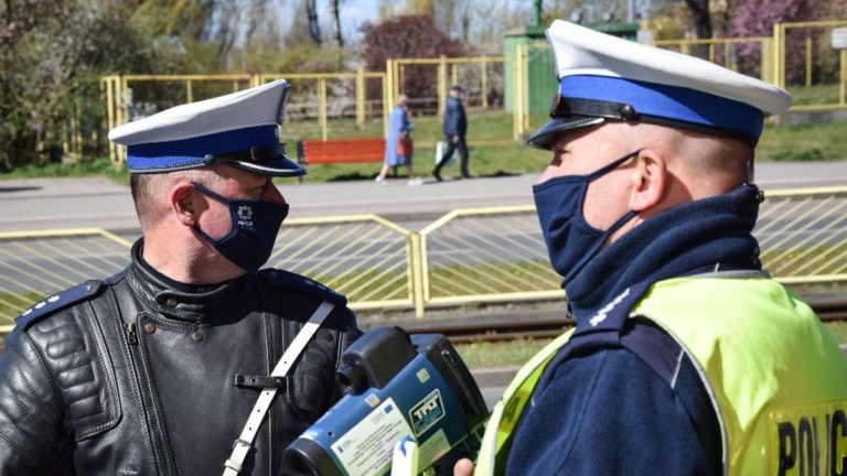 Pięciu, kolejnych kierowców straciło prawa jazdy. Wciąż jeździmy zdecydowanie za szybko