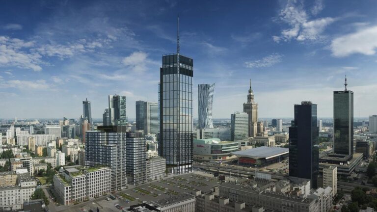 Mamy się czym pochwalić. W Warszawie mamy najwyższy budynek w Unii Europejskiej