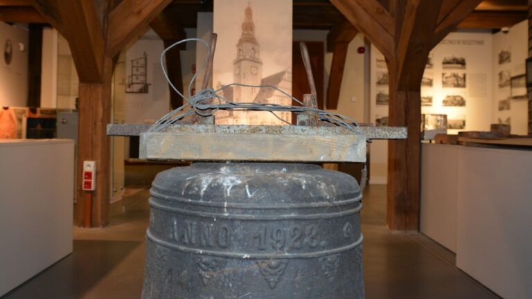Historyczny dzwon trafił do w muzeum