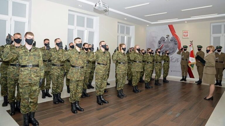 24 funkcjonariuszy wstąpiło w szeregi W-MOSG