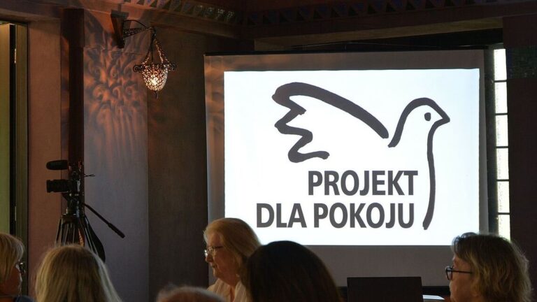 „Projekt dla pokoju” z wykorzystaniem pomnika Dunikowskiego