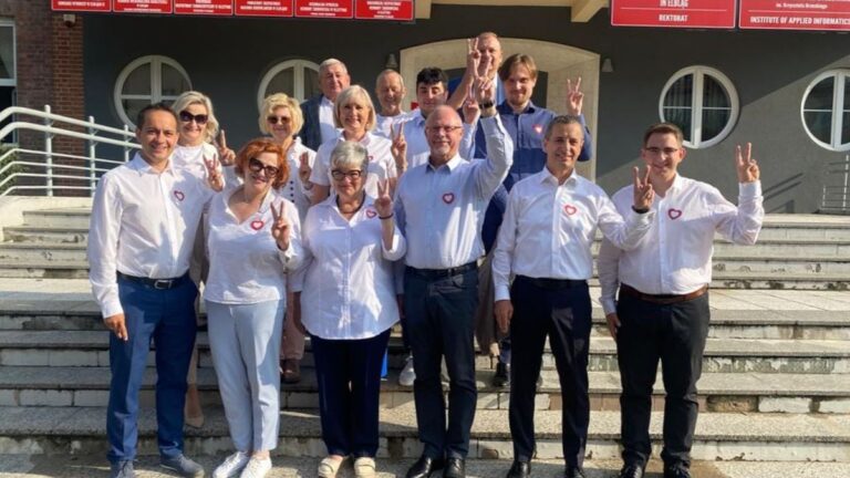 Olbrzymie poparcie w regionie dla Koalicji Obywatelskiej! – Jako pierwsi złożyli podpisy poparcia dla kandydatów do Sejmu i Senatu