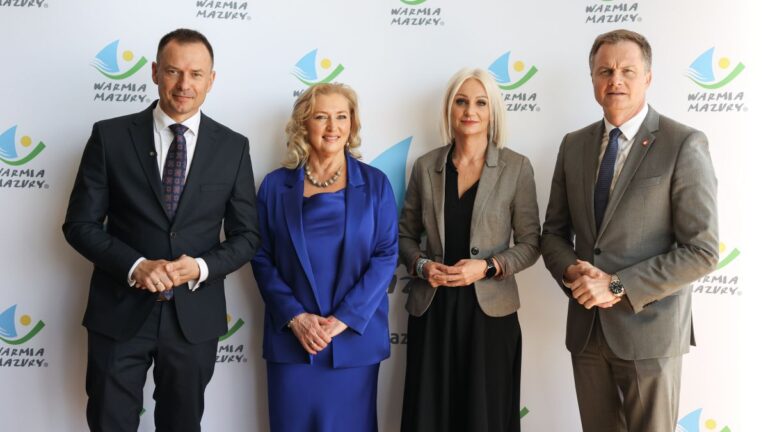 Coraz więcej turystów odwiedza Warmię i&nbsp;Mazury