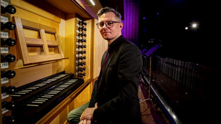 Przed&nbsp;nami kolejny akcent III Elbląskiego Festiwalu Organowego. Tym razem wystąpi Akademicki Chór Uniwersytetu Morskiego w&nbsp;Gdyni oraz&nbsp;Krzysztof Urbaniak