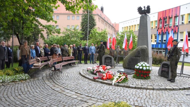 Dzięki nim pamięć o&nbsp;ofiarach rzezi wołyńskiej jest wciąż obecna w&nbsp;polskim narodzie…