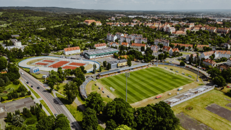 Podgrzewana murawa na&nbsp;stadionie przy ul.&nbsp;Agrykola coraz bliżej!